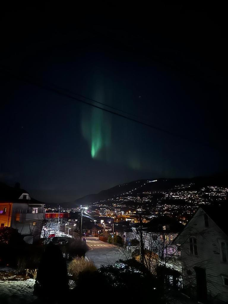 Spacious And Beautiful Apartment In Bergen With Free Parking Exterior foto