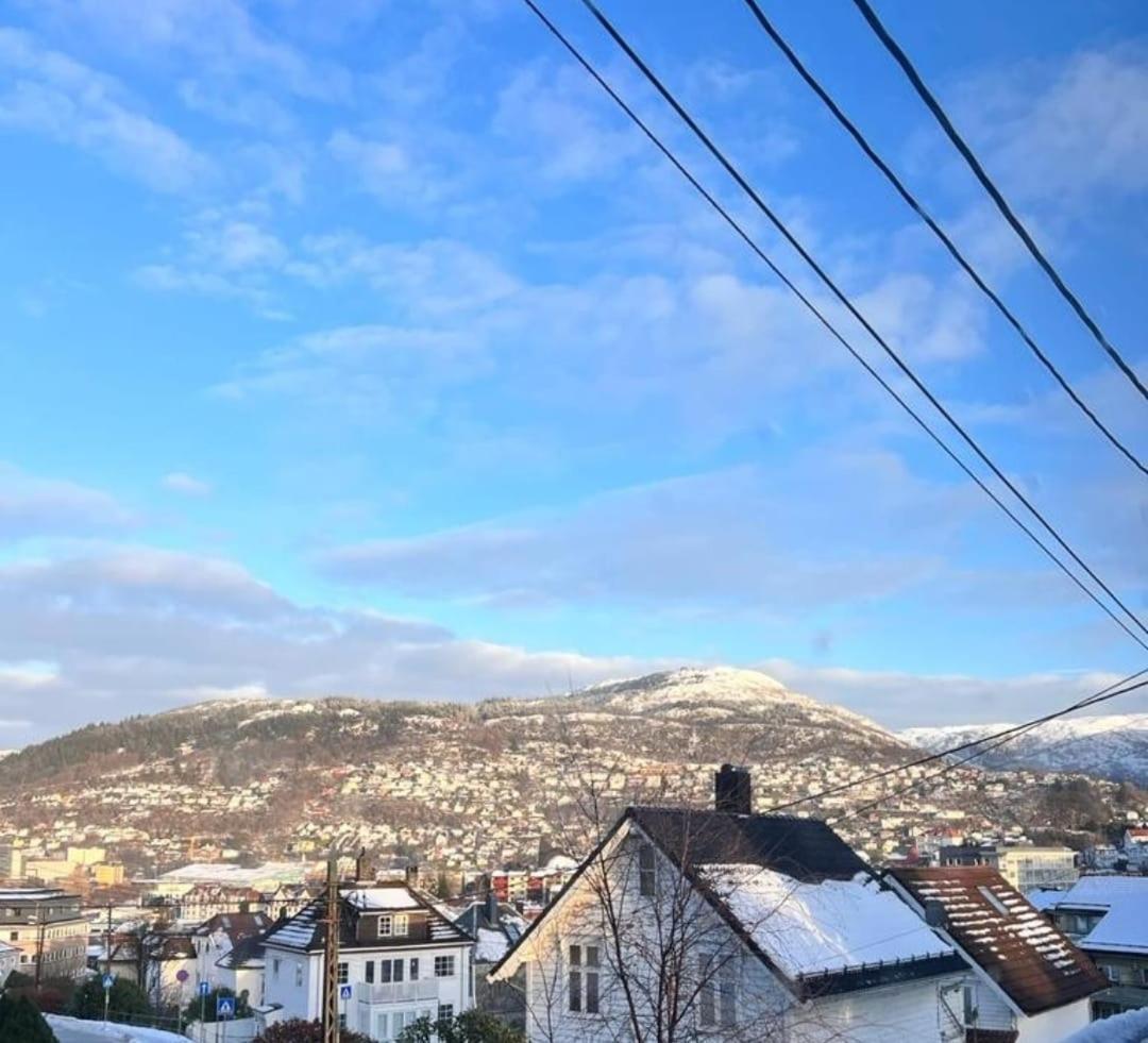 Spacious And Beautiful Apartment In Bergen With Free Parking Exterior foto